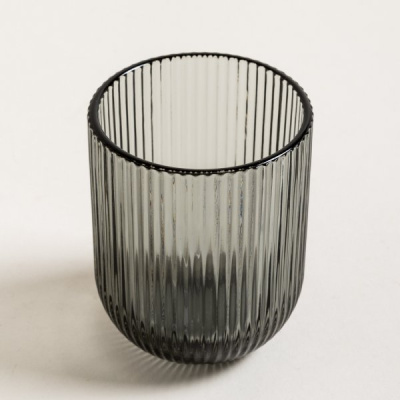 8793025-2-vasos.jpg