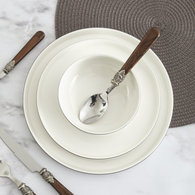 0433561-2-plato.jpg